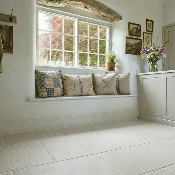 Moleanos Beige Tumbled Limestone - Distressed Egde