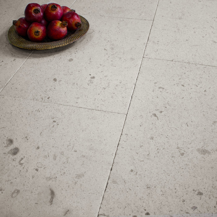 Moleanos Beige Tumbled Limestone - Distressed Egde